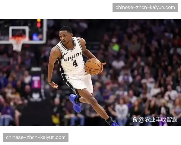 国王独行侠对决，福克斯与东契奇速度与技巧的较量